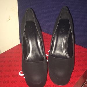 New black platform heels